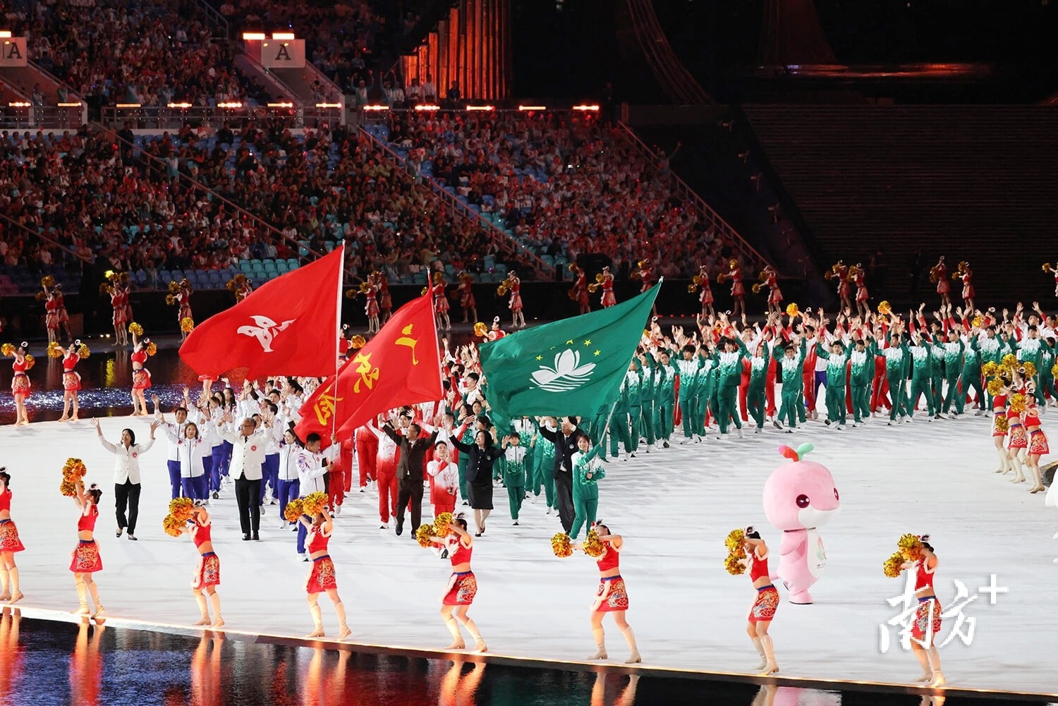 LCK第三阶段：又是无用功！GEN鏖战三局，击溃HLE，保持榜首